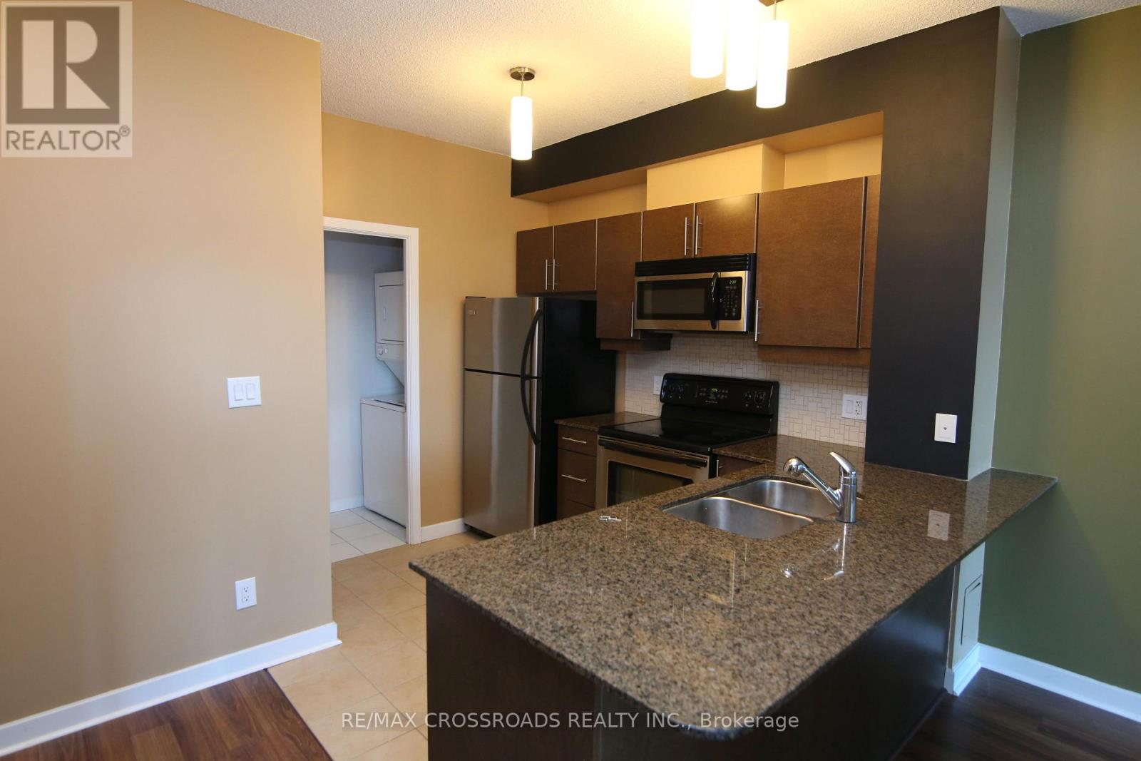 401 - 18 Harbour Street, Toronto, Ontario  M5J 2Z6 - Photo 7 - C13140228