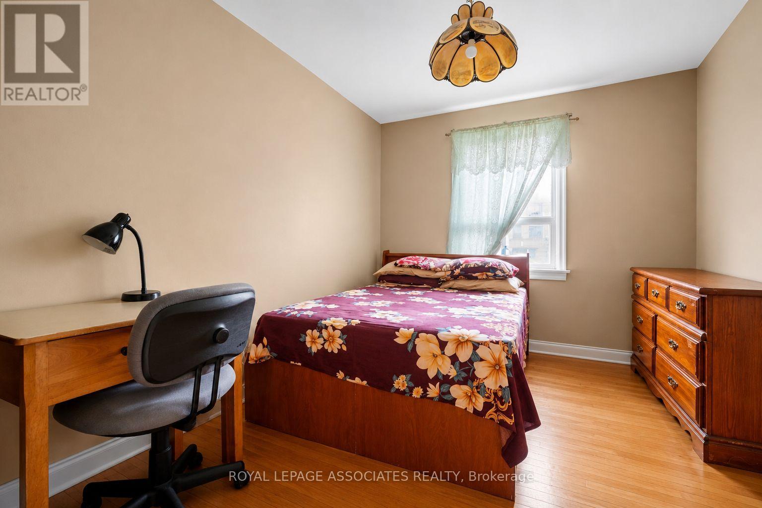 256 Ferris Road, Toronto, Ontario  M4B 1H6 - Photo 10 - E13140244