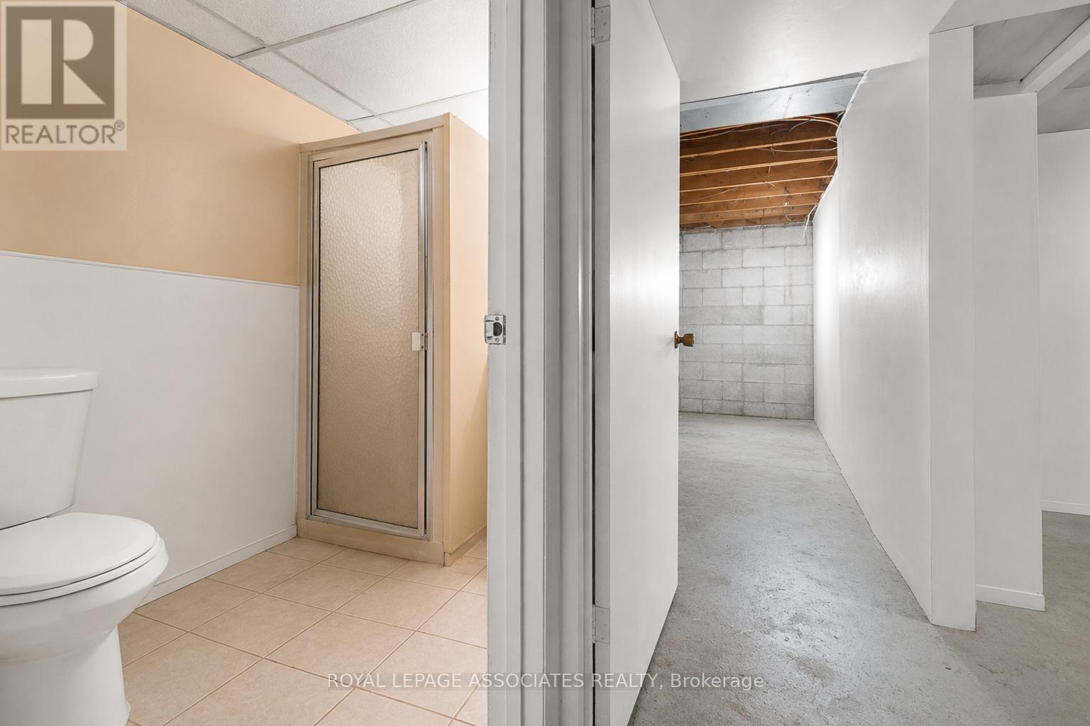 256 Ferris Road, Toronto, Ontario  M4B 1H6 - Photo 16 - E13140244