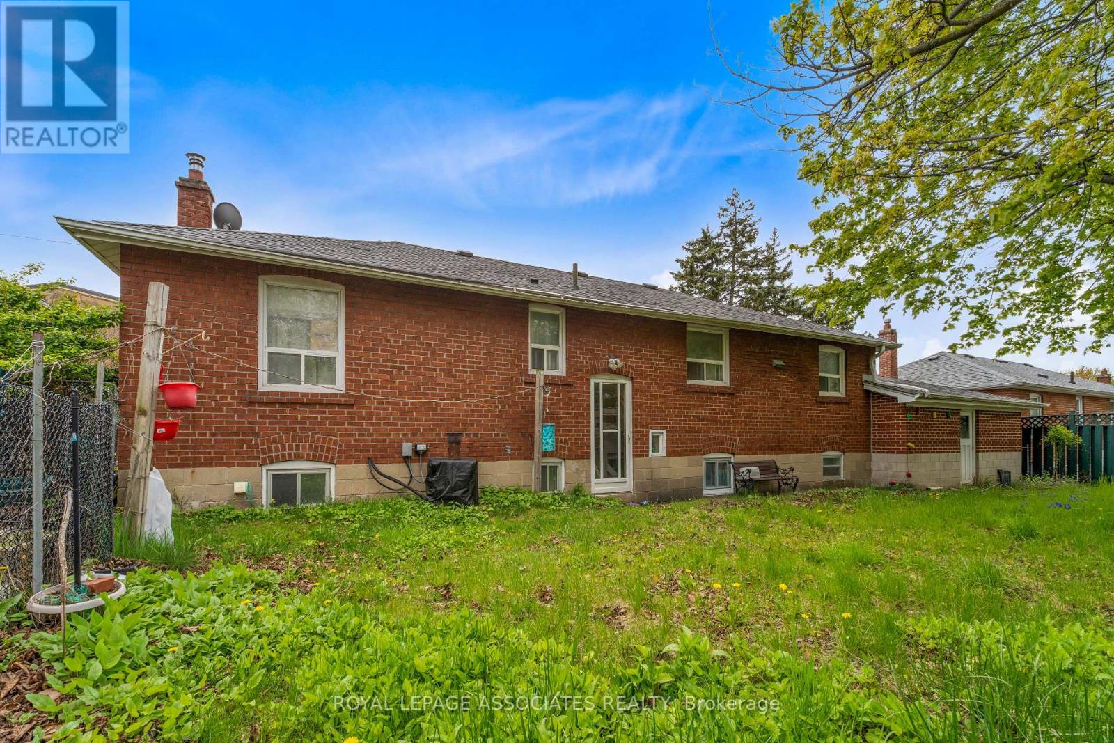 256 Ferris Road, Toronto, Ontario  M4B 1H6 - Photo 18 - E13140244