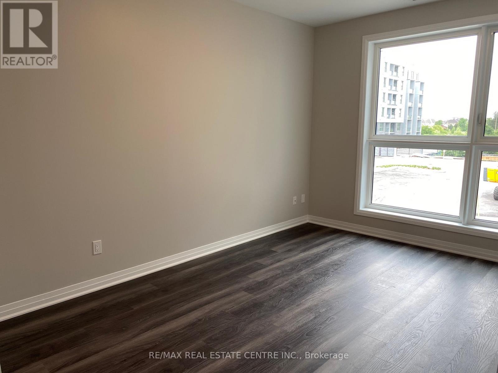 228 - 95 Dundas Street W, Oakville, Ontario  L6M 5N3 - Photo 9 - W13140238