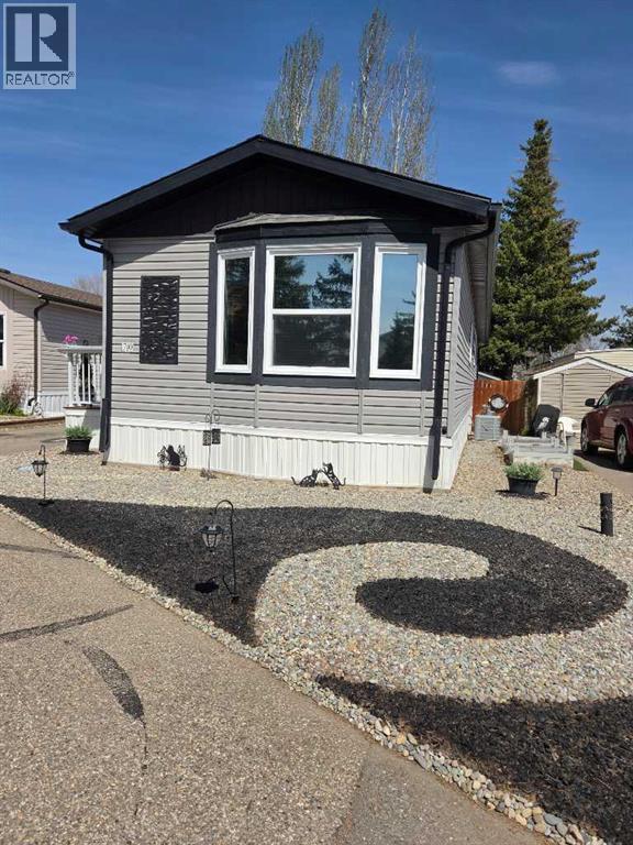 70, 2300 13th Street N, Lethbridge, Alberta  T1H 4E8 - Photo 1 - A2310054