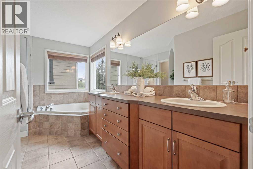134 Panamount Rise NW, Calgary, Alberta  T3K 6G1 - Photo 21 - A2309331