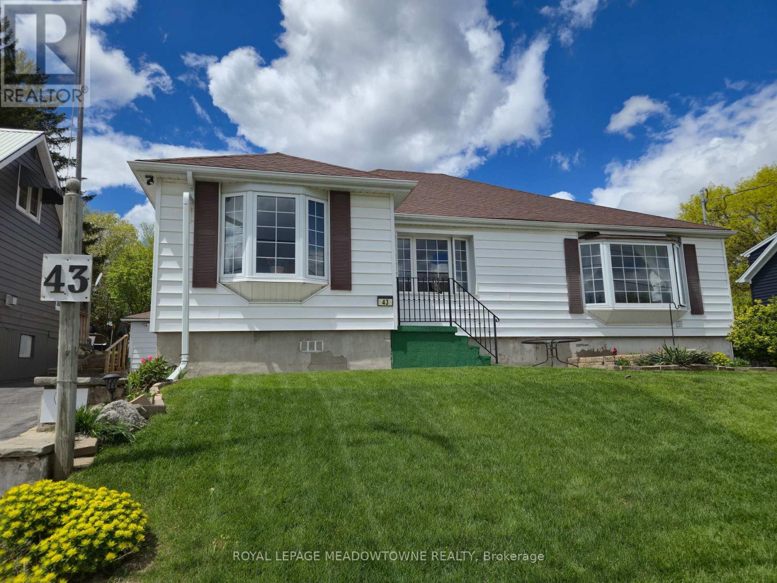 43 Cobblehill Road, Halton Hills, Ontario  L7J 1P1 - Photo 42 - W12893204