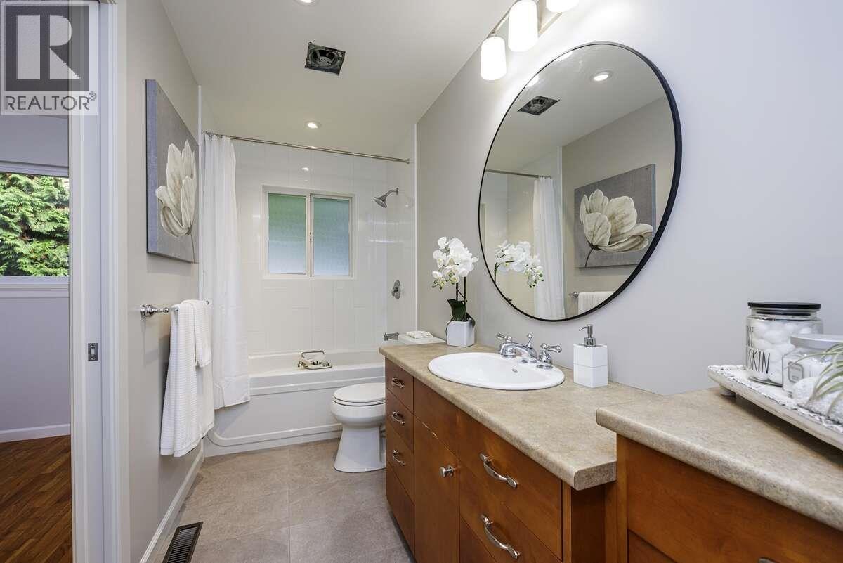 2100 Whitman Avenue, North Vancouver, British Columbia  V7H 2C5 - Photo 6 - R3124583