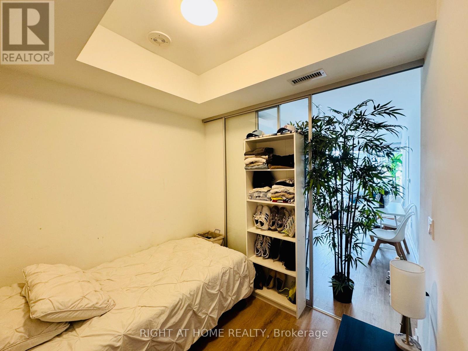 1101 - 319 Jarvis Street, Toronto, Ontario  M5B 2C2 - Photo 17 - C13140254