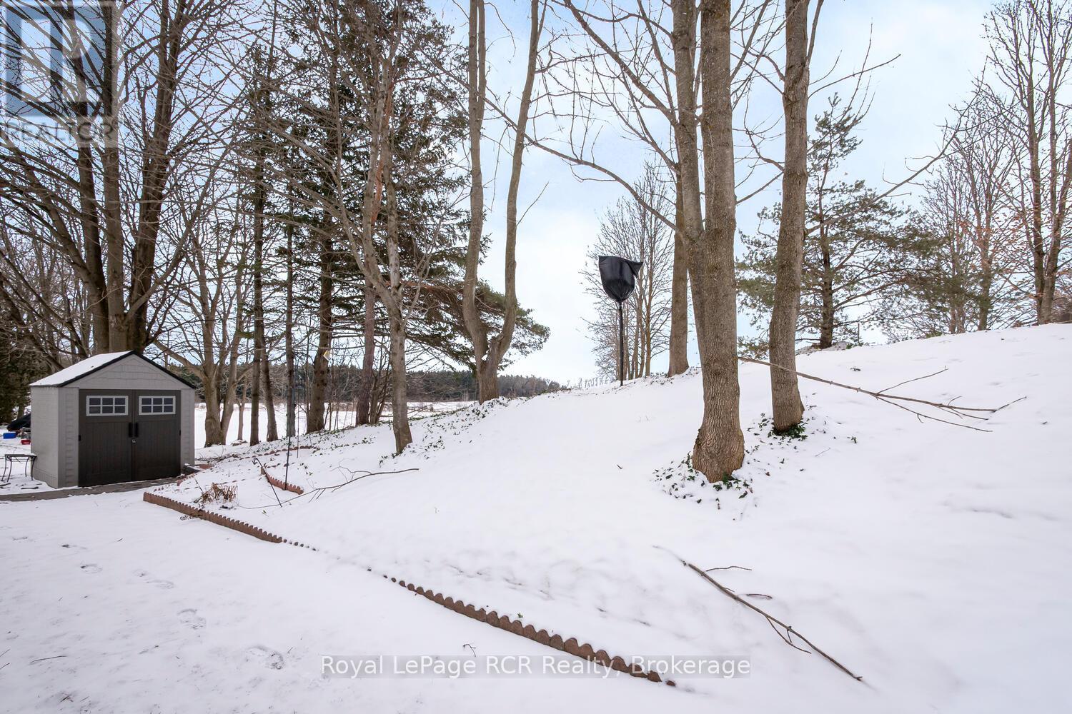 37 Sussex Square, Georgian Bluffs, Ontario  N4K 5N5 - Photo 29 - X12902324
