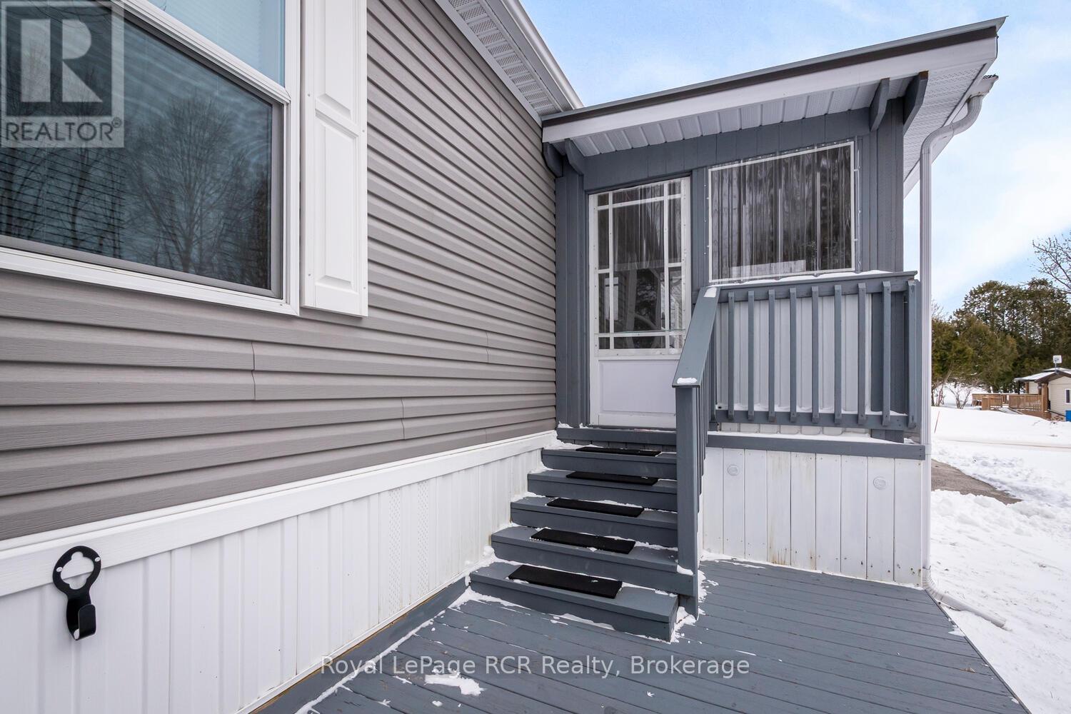 37 Sussex Square, Georgian Bluffs, Ontario  N4K 5N5 - Photo 26 - X12902324