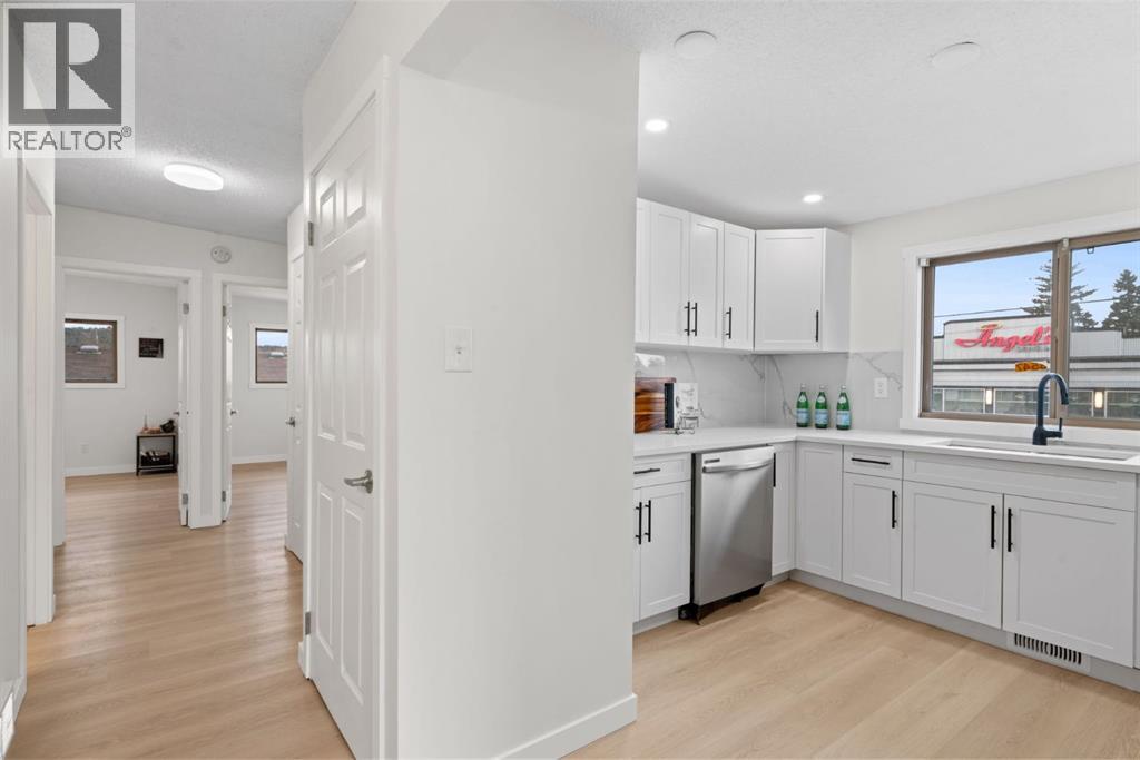 8547 47 Avenue NW, Calgary, Alberta  T3B 1Z8 - Photo 13 - A2291404
