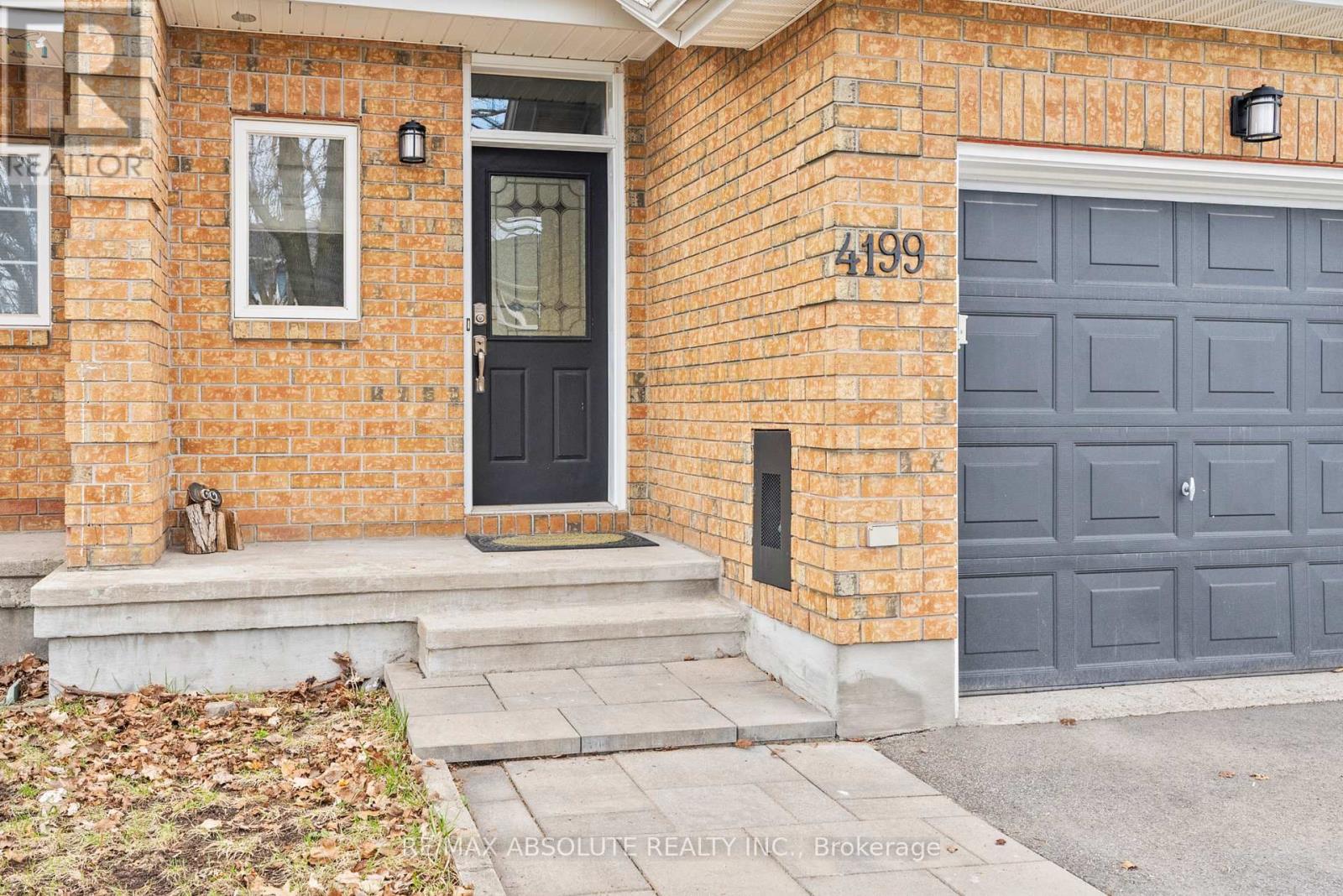 4199 Owl Valley Drive, Ottawa, Ontario  K1V 1L9 - Photo 2 - X13140272