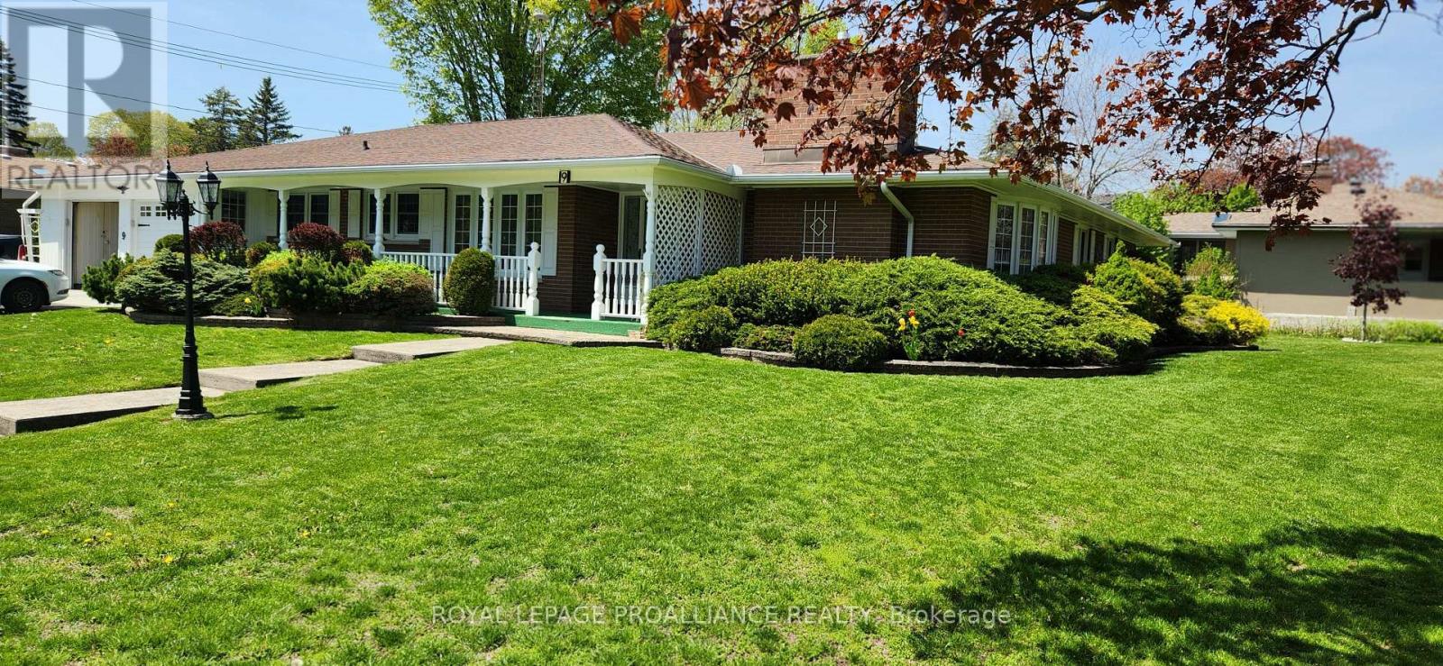 9 PARKVIEW HEIGHTS, Quinte West, Ontario