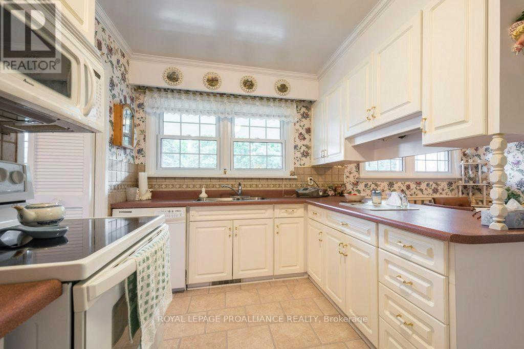 9 Parkview Heights, Quinte West, Ontario  K8V 5L9 - Photo 8 - X12869440