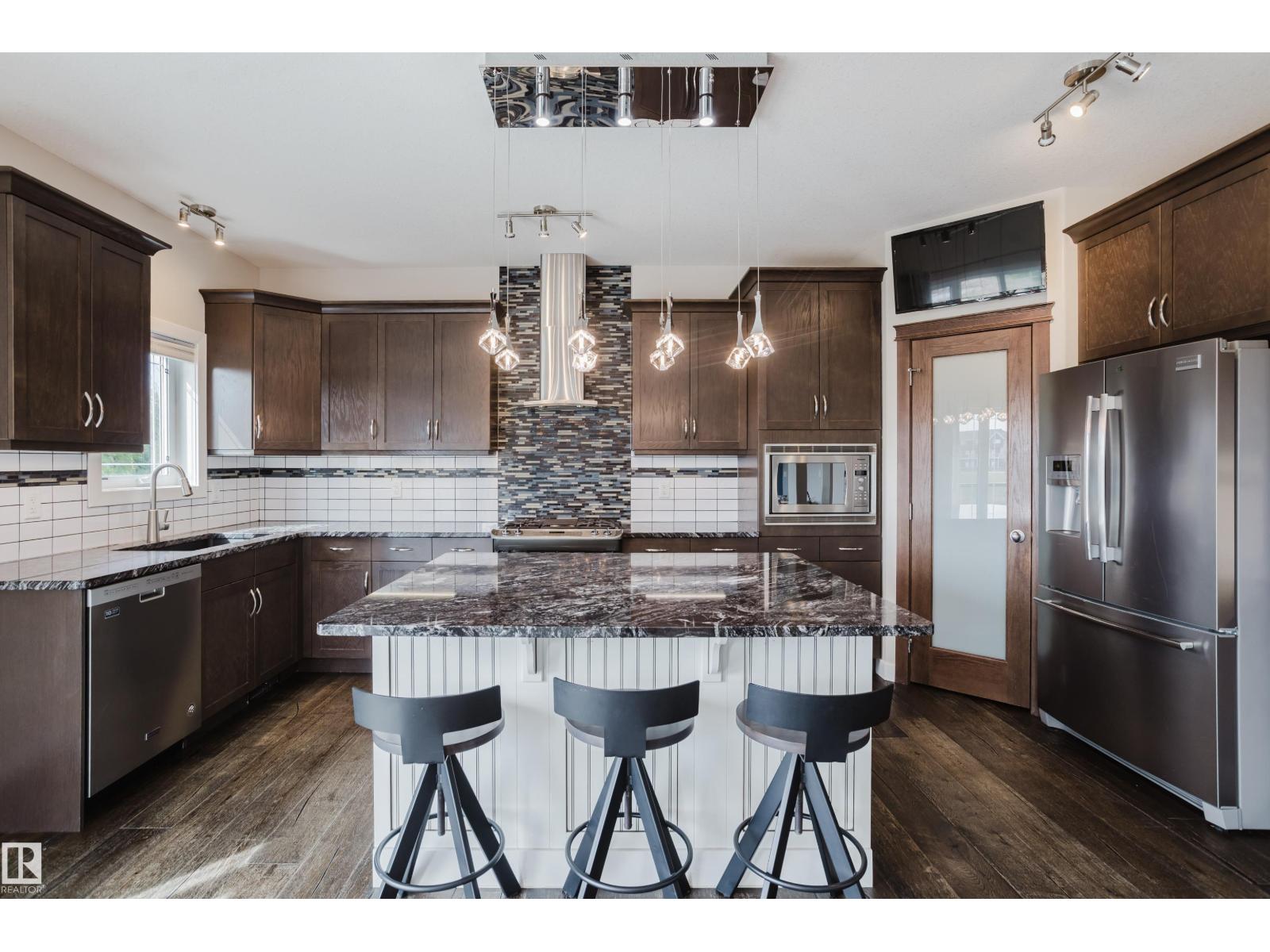 15807 11 Av Sw Sw, Edmonton, Alberta  T6W 2S4 - Photo 9 - E4488418