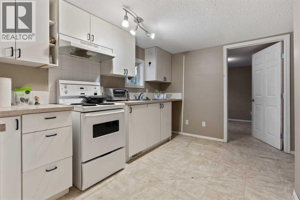 2 Railway Avenue N, Hay Lakes, Alberta  T0B 1W0 - Photo 39 - A2311840