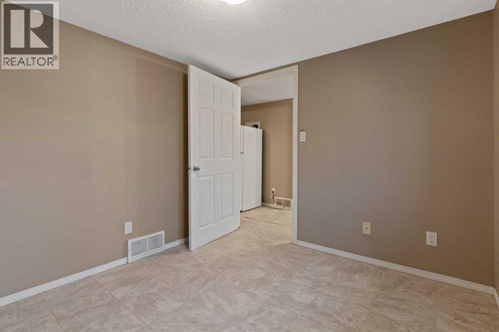 2 Railway Avenue N, Hay Lakes, Alberta  T0B 1W0 - Photo 45 - A2311840