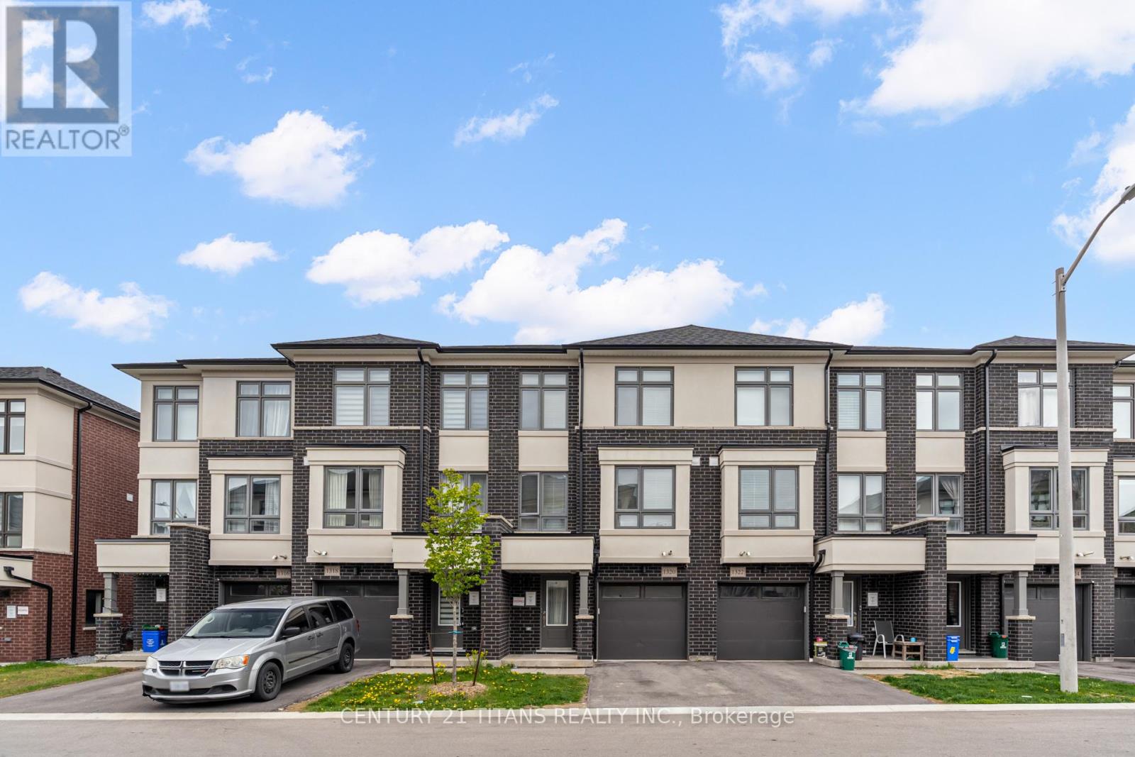 1320 BRADENTON PATH, Oshawa, Ontario