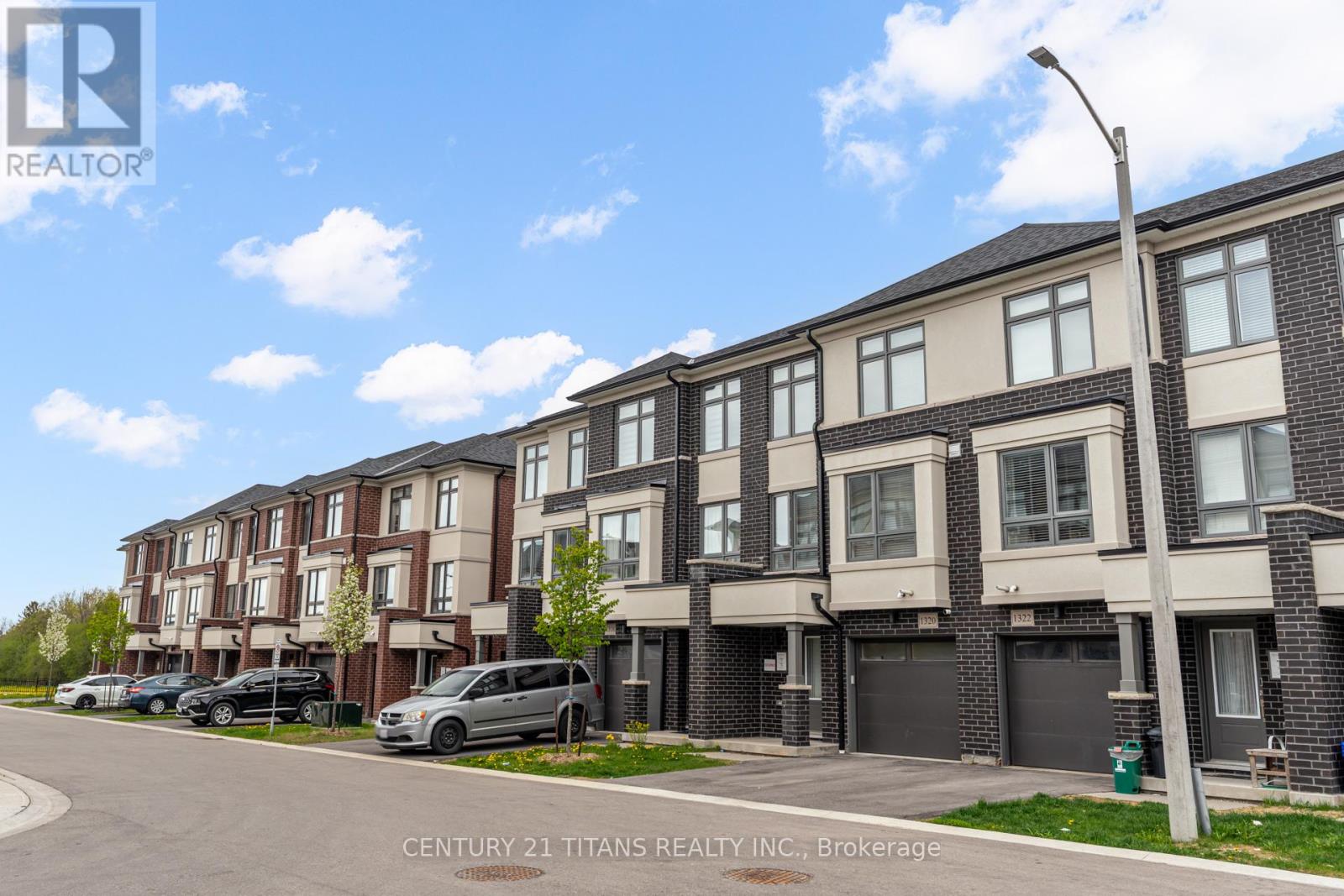 1320 Bradenton Path, Oshawa, Ontario  L1K 1A9 - Photo 2 - E13140274