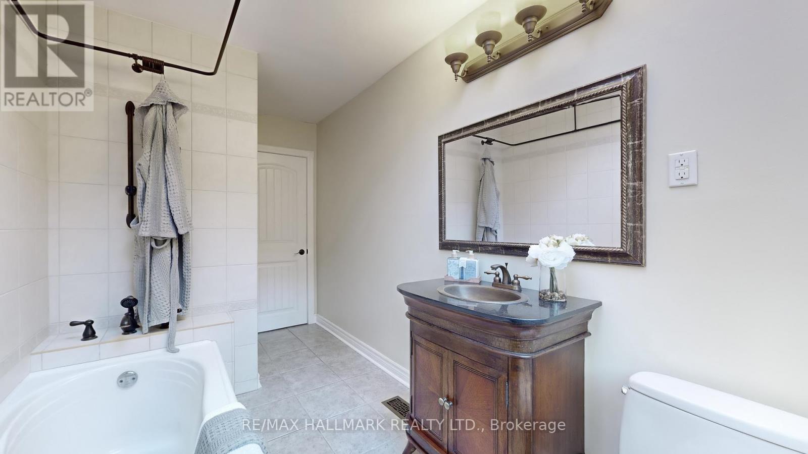 109 Highland Lane, Richmond Hill, Ontario  L4C 3S1 - Photo 31 - N13070962