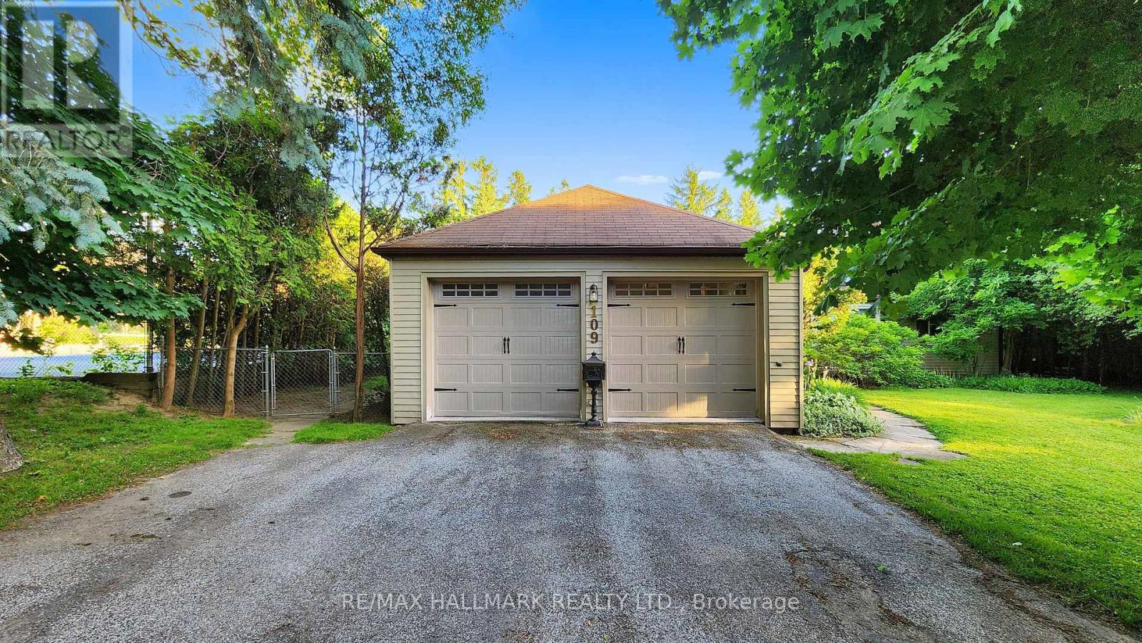 109 Highland Lane, Richmond Hill, Ontario  L4C 3S1 - Photo 5 - N13070962