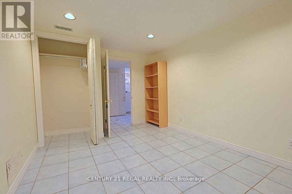 9 Guiness Avenue, Toronto, Ontario  M9W 3L1 - Photo 23 - W13140284