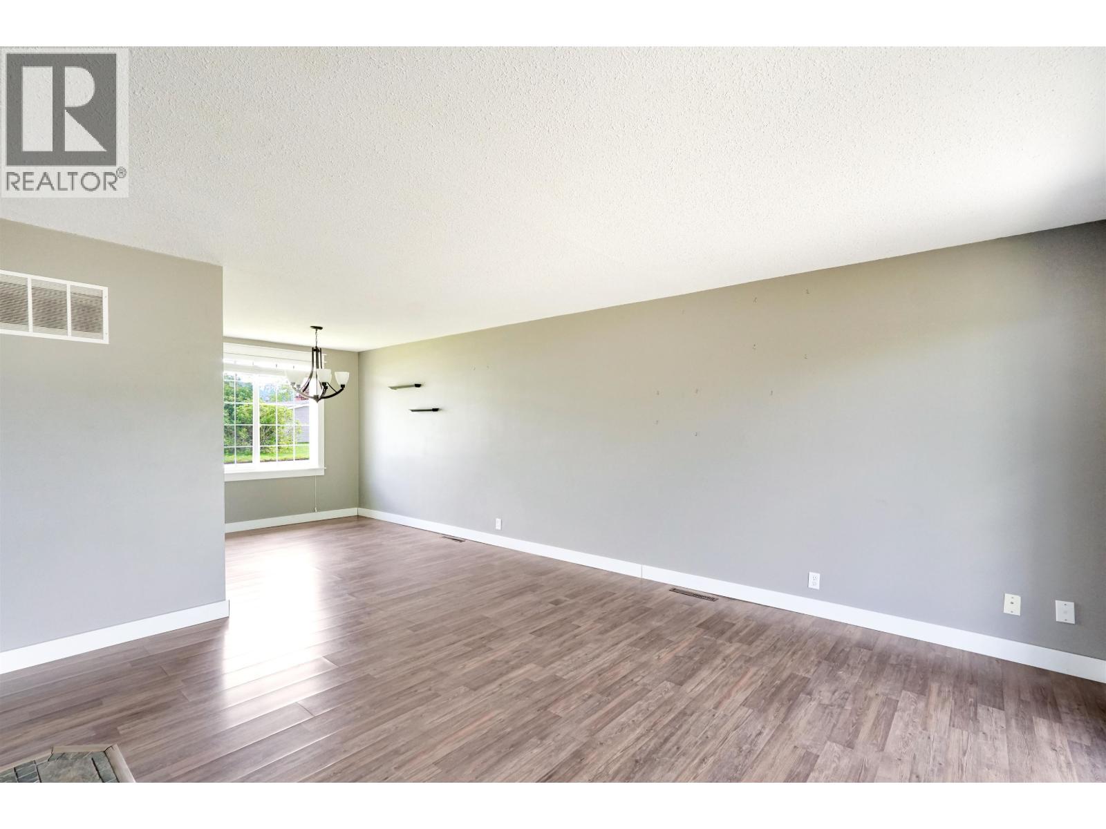19 Starling Street, Kitimat, British Columbia  V8C 1K4 - Photo 7 - R3123174