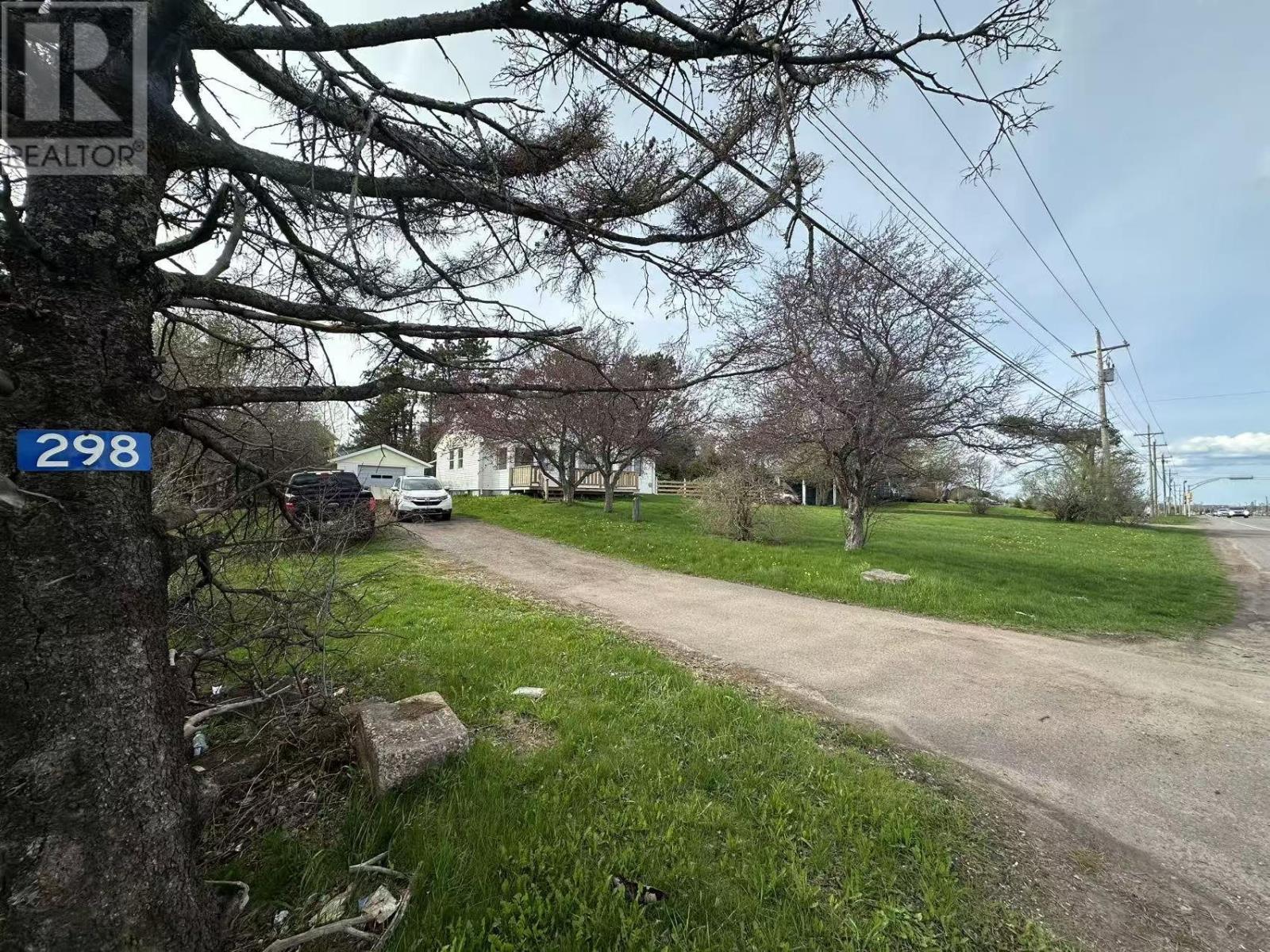 298 Main Street, Cornwall, Prince Edward Island  C1C 1R3 - Photo 12 - 202611171