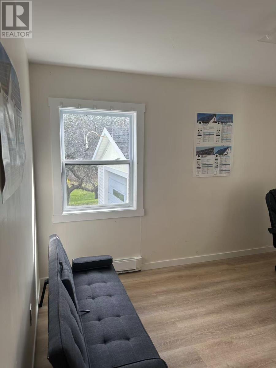 298 Main Street, Cornwall, Prince Edward Island  C1C 1R3 - Photo 15 - 202611171
