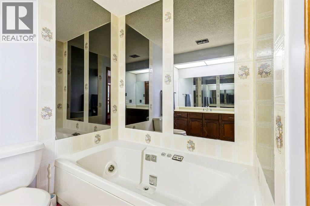 149 Edgehill Drive NW, Calgary, Alberta  T3A 2W5 - Photo 24 - A2308952