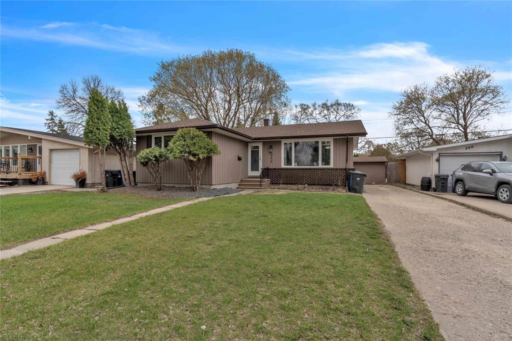 342 Templeton Avenue, Winnipeg, Manitoba  R2V 1S4 - Photo 0 - 202610788
