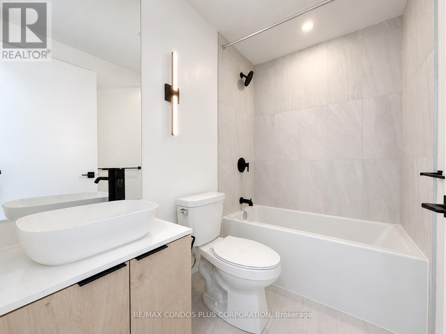 1019 - 1185 Dupont Street, Toronto, Ontario  M6H 0G5 - Photo 17 - W13108096