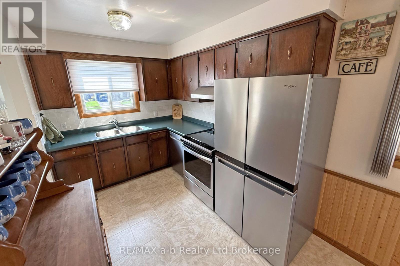 324 Macdonald Drive, Woodstock, Ontario  N4S 8E3 - Photo 11 - X13140304