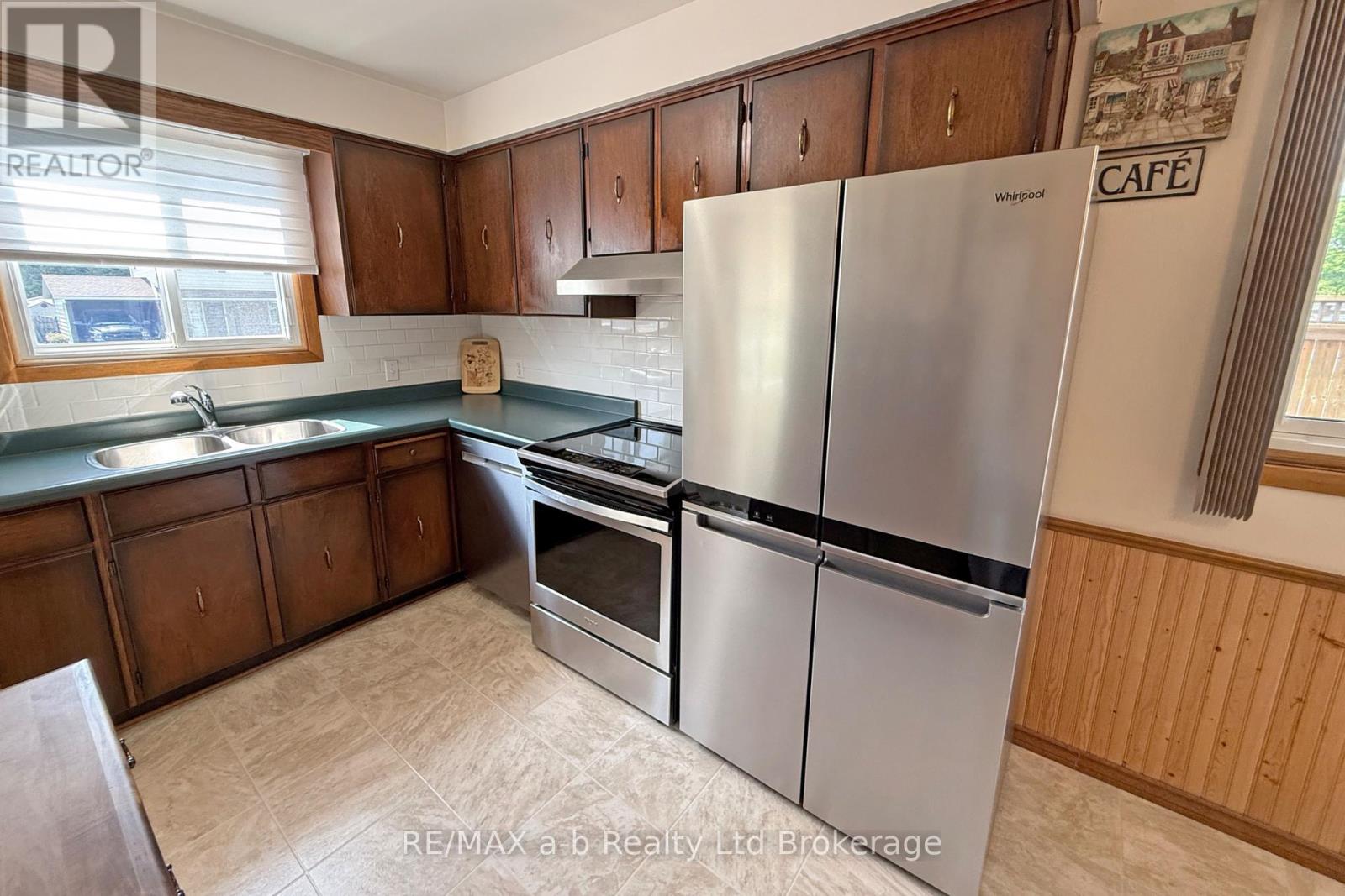 324 Macdonald Drive, Woodstock, Ontario  N4S 8E3 - Photo 12 - X13140304