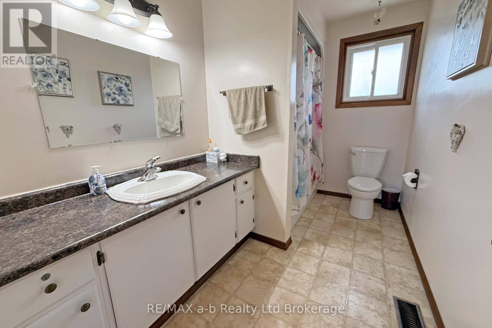 324 Macdonald Drive, Woodstock, Ontario  N4S 8E3 - Photo 23 - X13140304