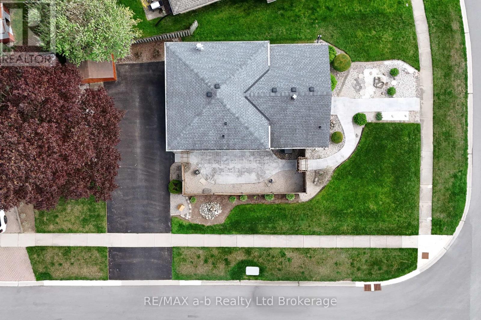 324 Macdonald Drive, Woodstock, Ontario  N4S 8E3 - Photo 4 - X13140304