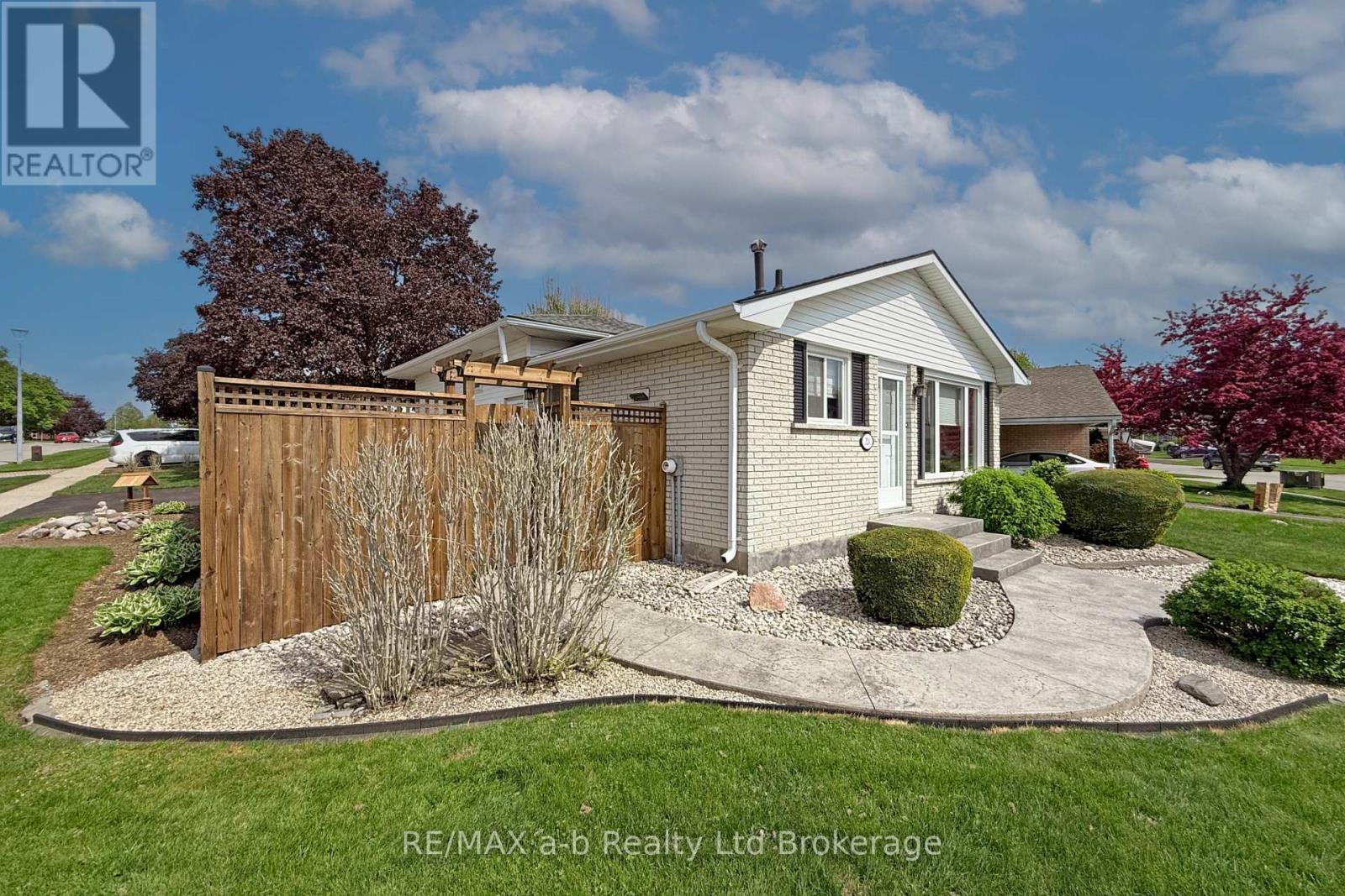 324 Macdonald Drive, Woodstock, Ontario  N4S 8E3 - Photo 6 - X13140304