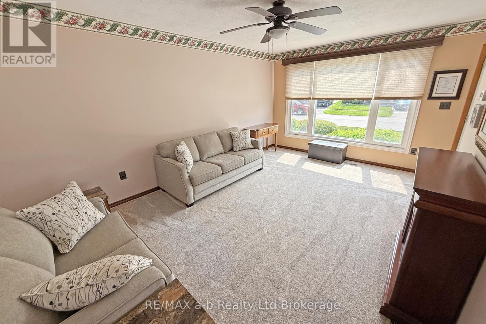324 Macdonald Drive, Woodstock, Ontario  N4S 8E3 - Photo 9 - X13140304