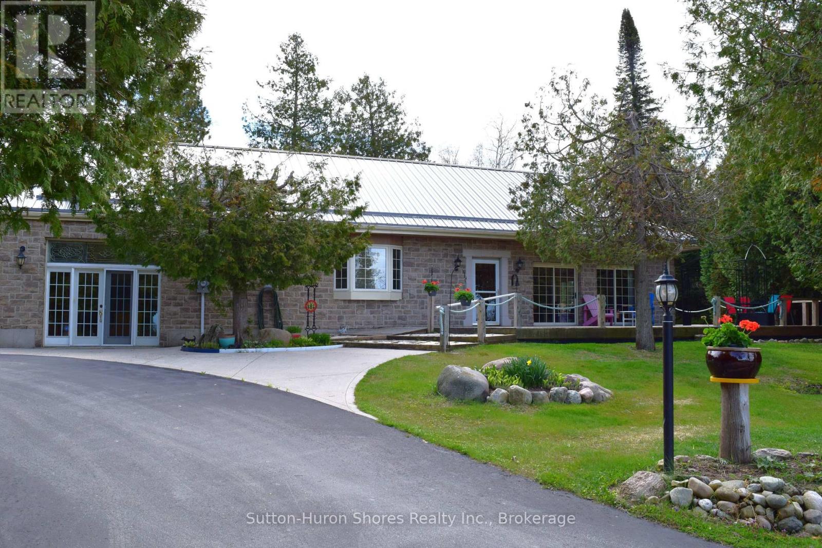 484 SUNSET DRIVE, Kincardine, Ontario