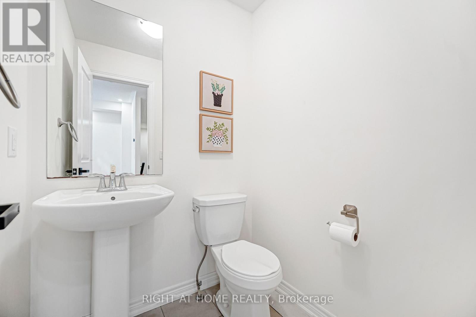 52 Veterans Street, Bradford West Gwillimbury (Bradford), Ontario  L3Z 4L4 - Photo 5 - N13140298