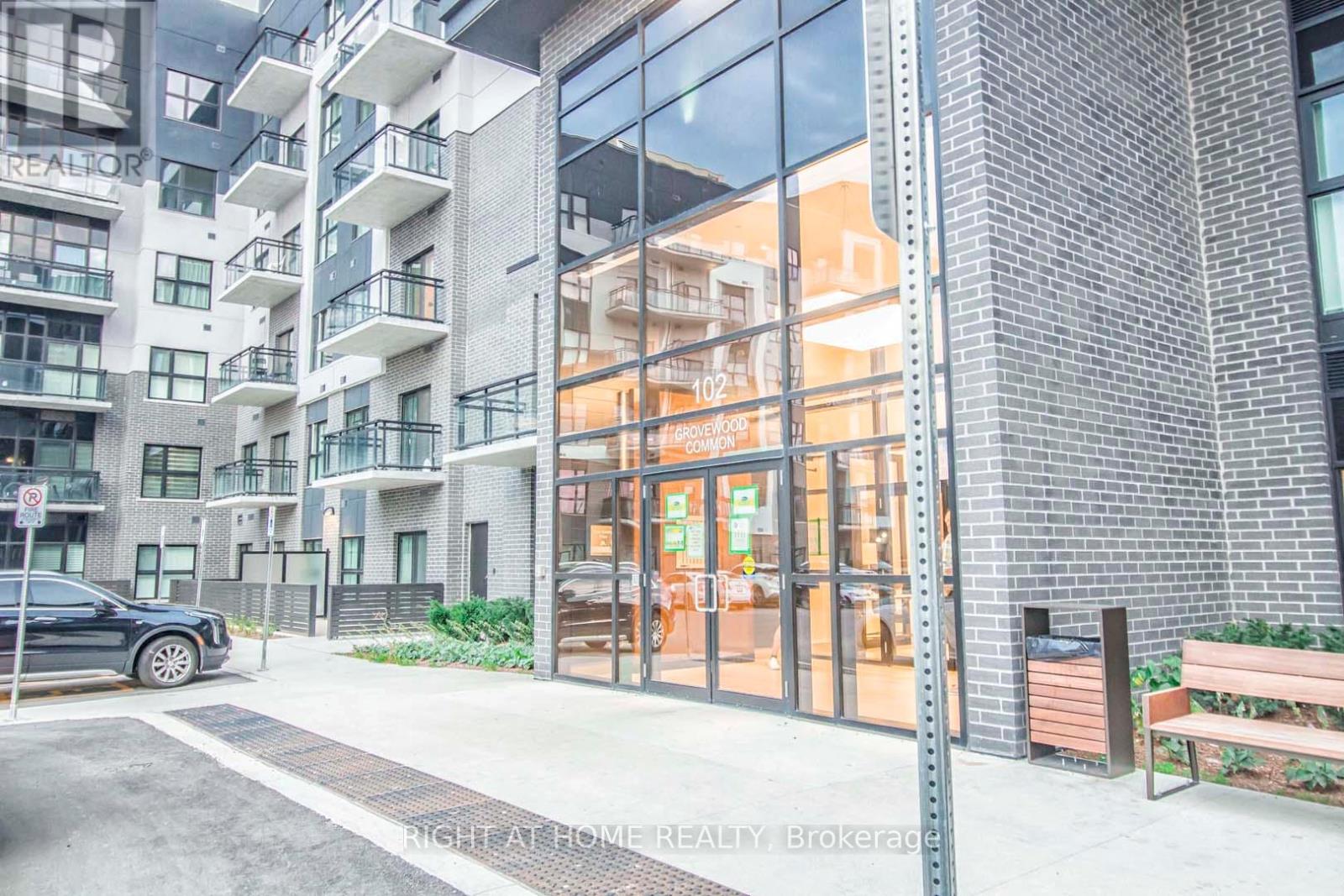 206 - 102 GROVEWOOD COMMON CIRCLE, Oakville, Ontario