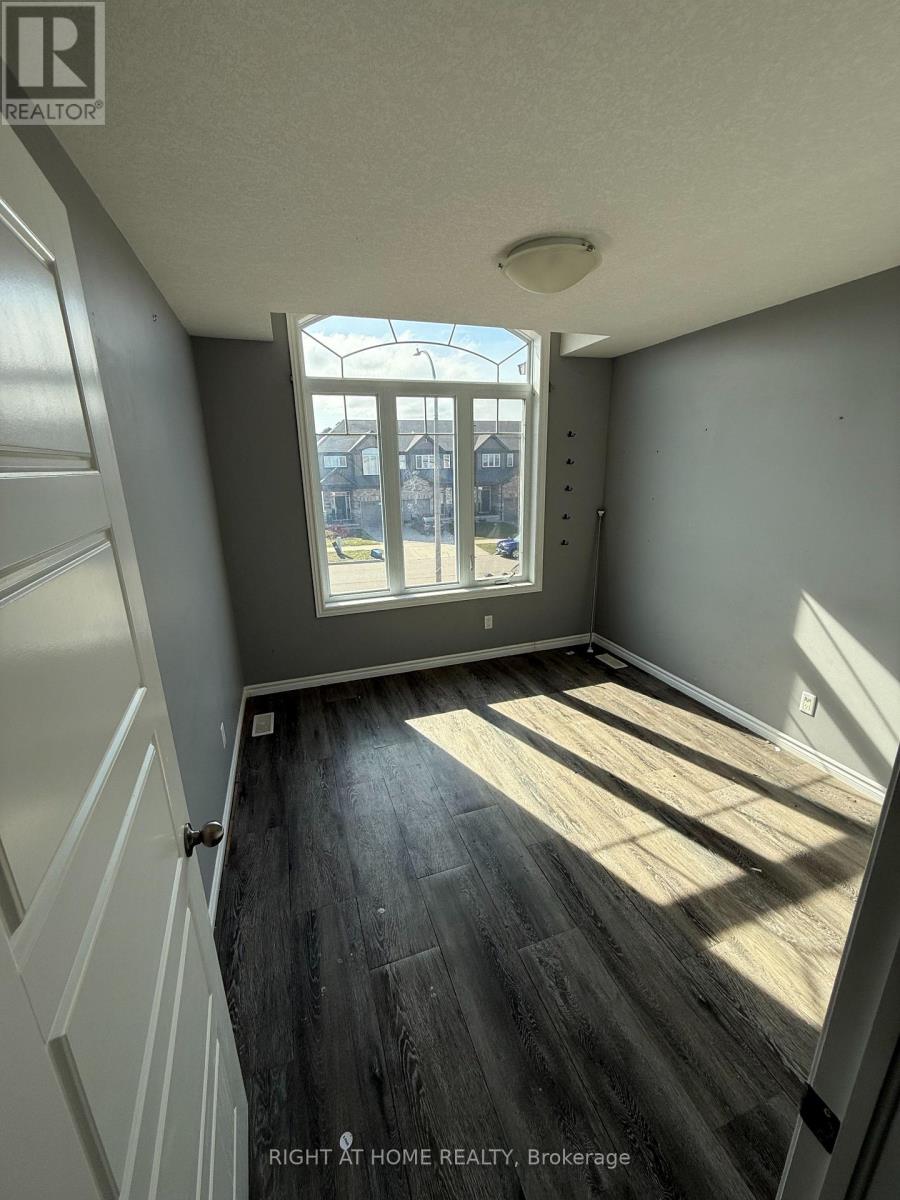 133 Templewood Drive, Kitchener, Ontario  N2R 1Y4 - Photo 22 - X13140306