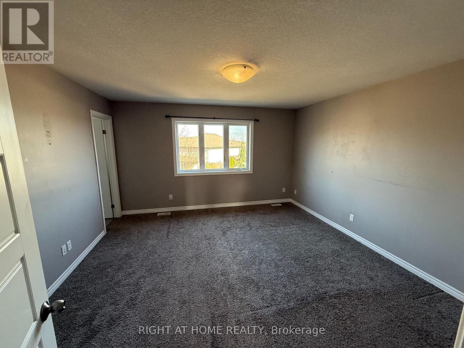 133 Templewood Drive, Kitchener, Ontario  N2R 1Y4 - Photo 27 - X13140306
