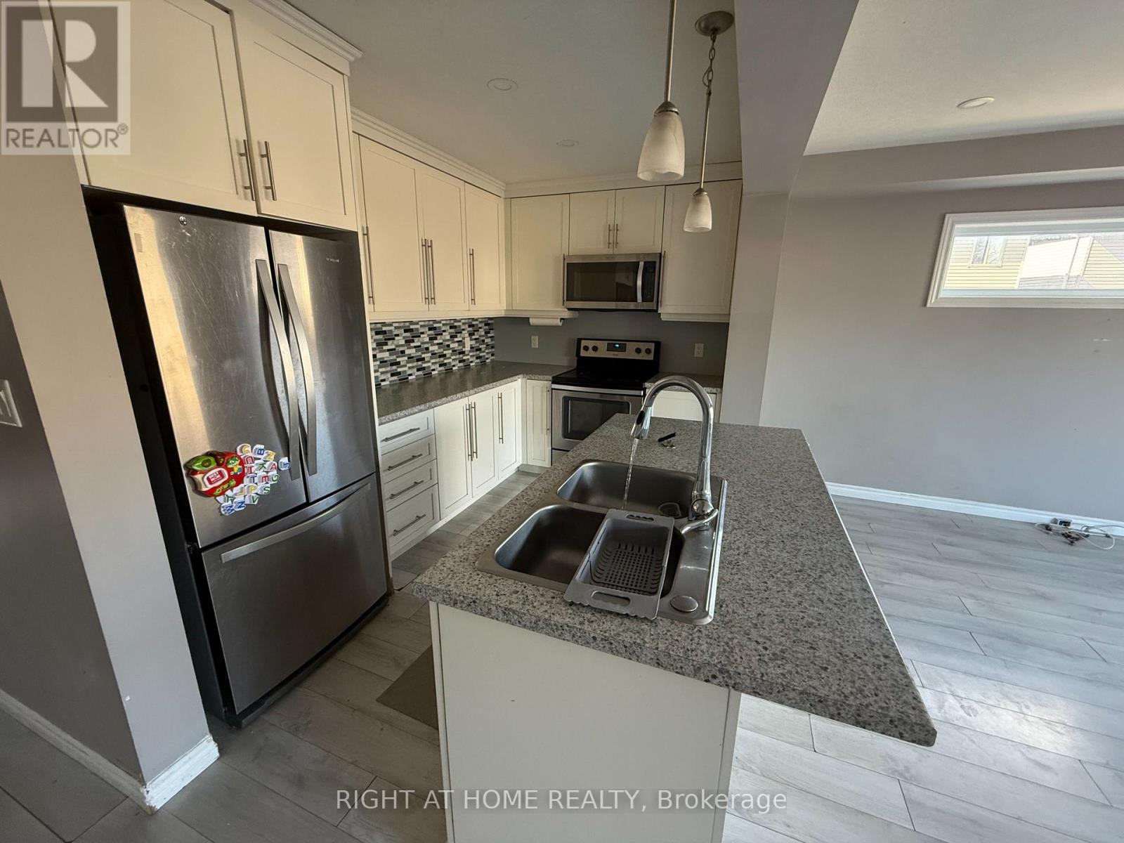133 Templewood Drive, Kitchener, Ontario  N2R 1Y4 - Photo 9 - X13140306