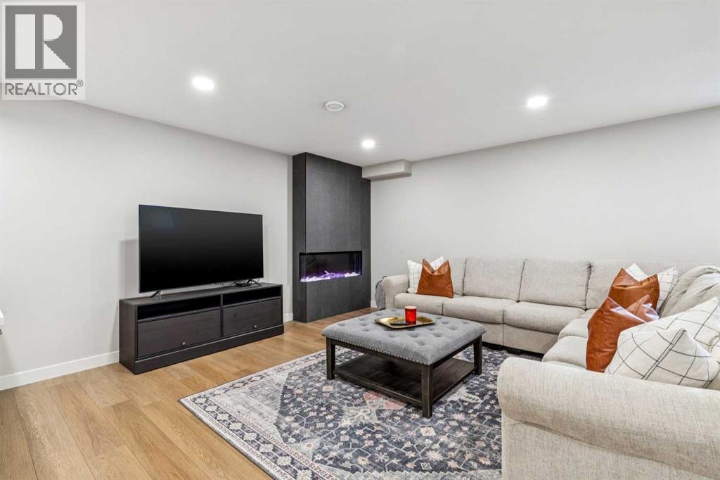 44 Legacy Landing Se, Calgary, Alberta  T2X 2E5 - Photo 35 - A2297636