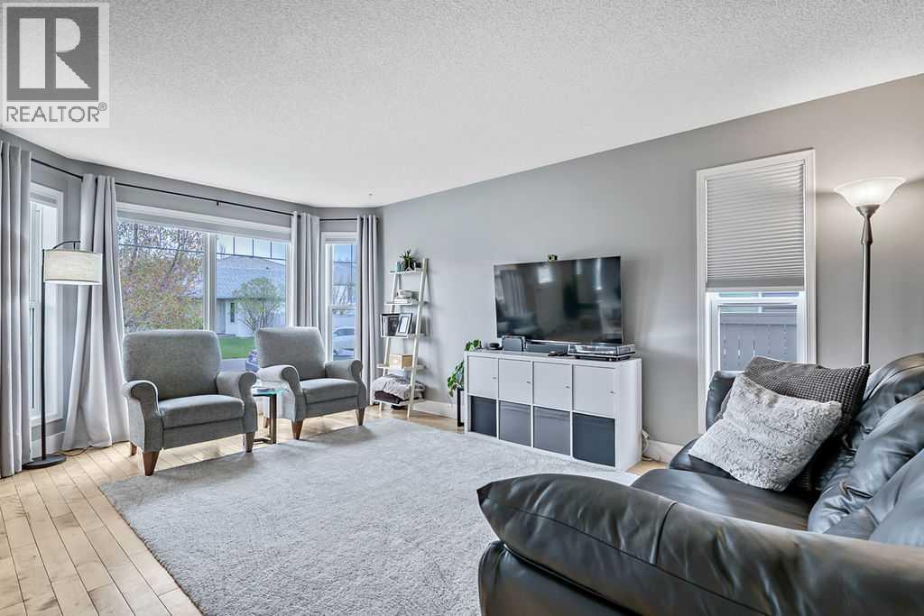 56 Mt Aberdeen Close SE, Calgary, Alberta  T2Z 3M9 - Photo 5 - A2311585