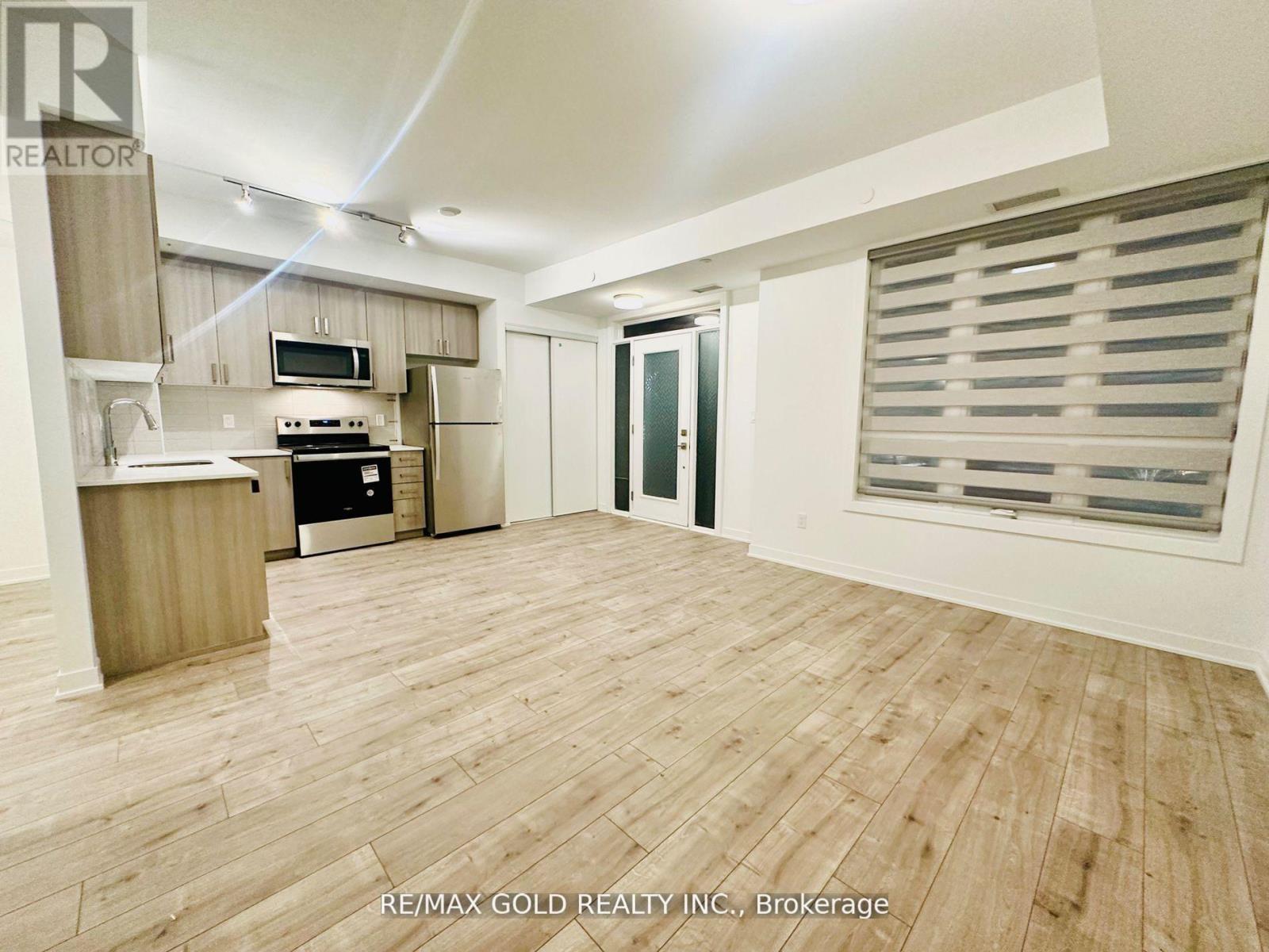 13 - 4015 Hickory Drive, Mississauga, Ontario  L4W 1L1 - Photo 4 - W13140320
