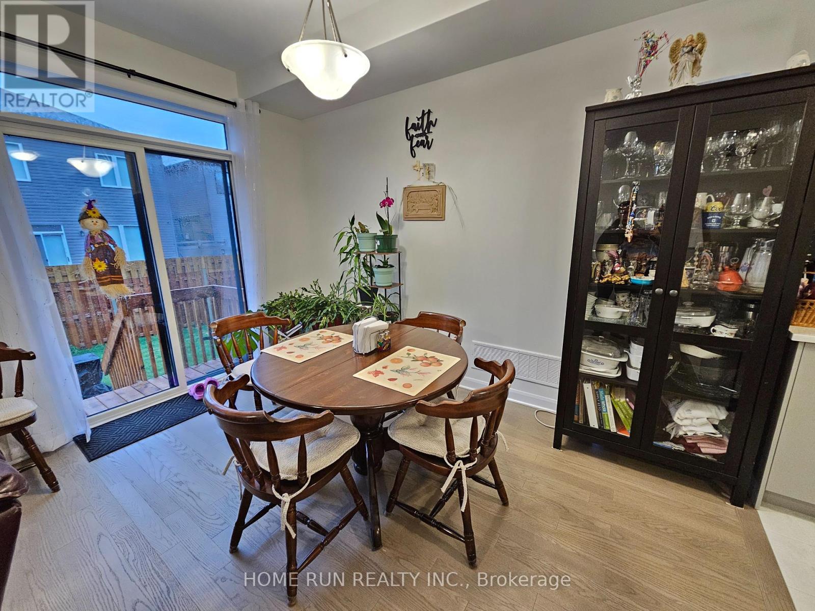 948 Eileen Vollick Crescent, Ottawa, Ontario  K2W 0M7 - Photo 5 - X13140334