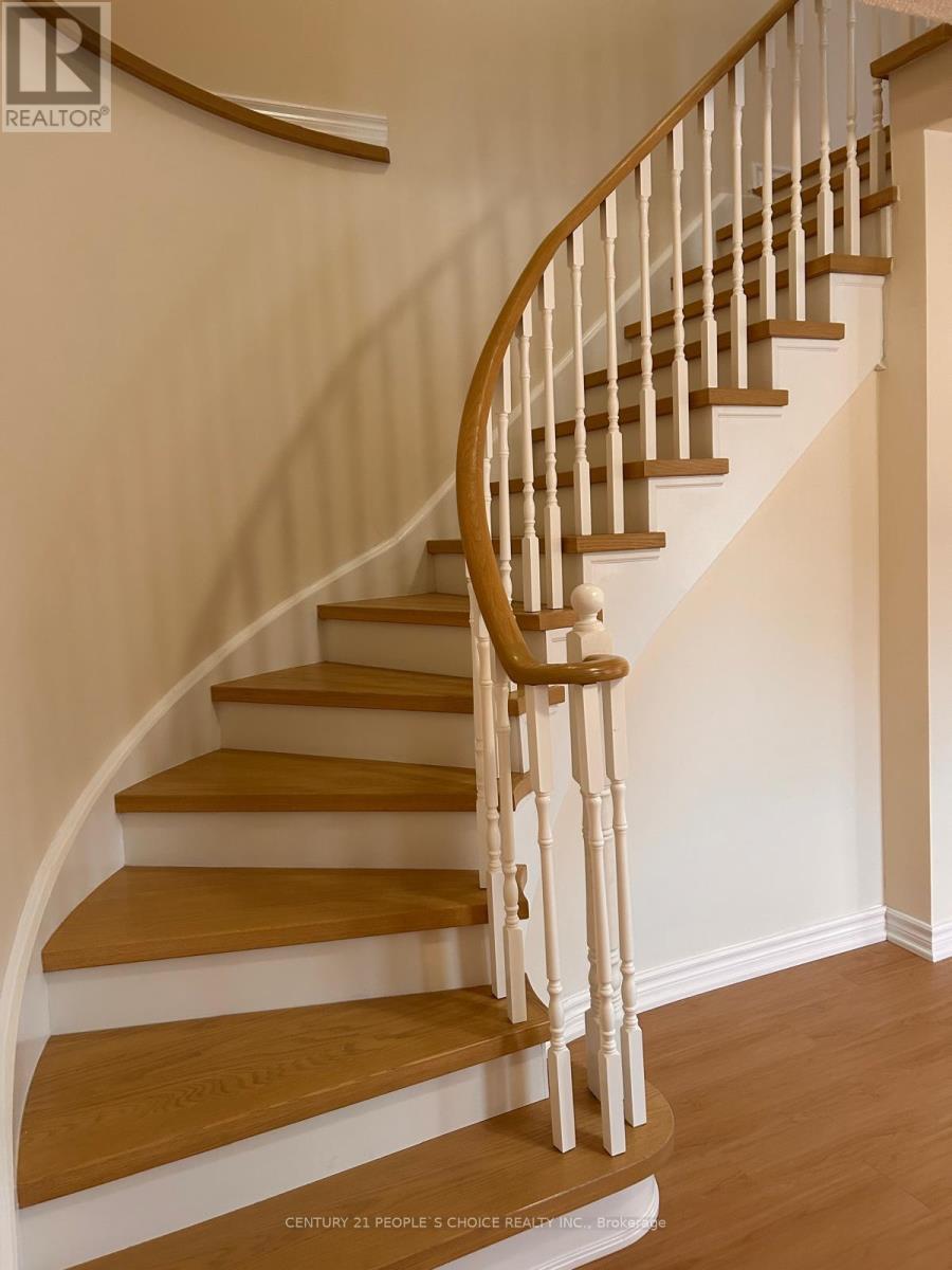 6885 Tassel Crescent, Mississauga, Ontario  L5W 1G9 - Photo 10 - W13140336
