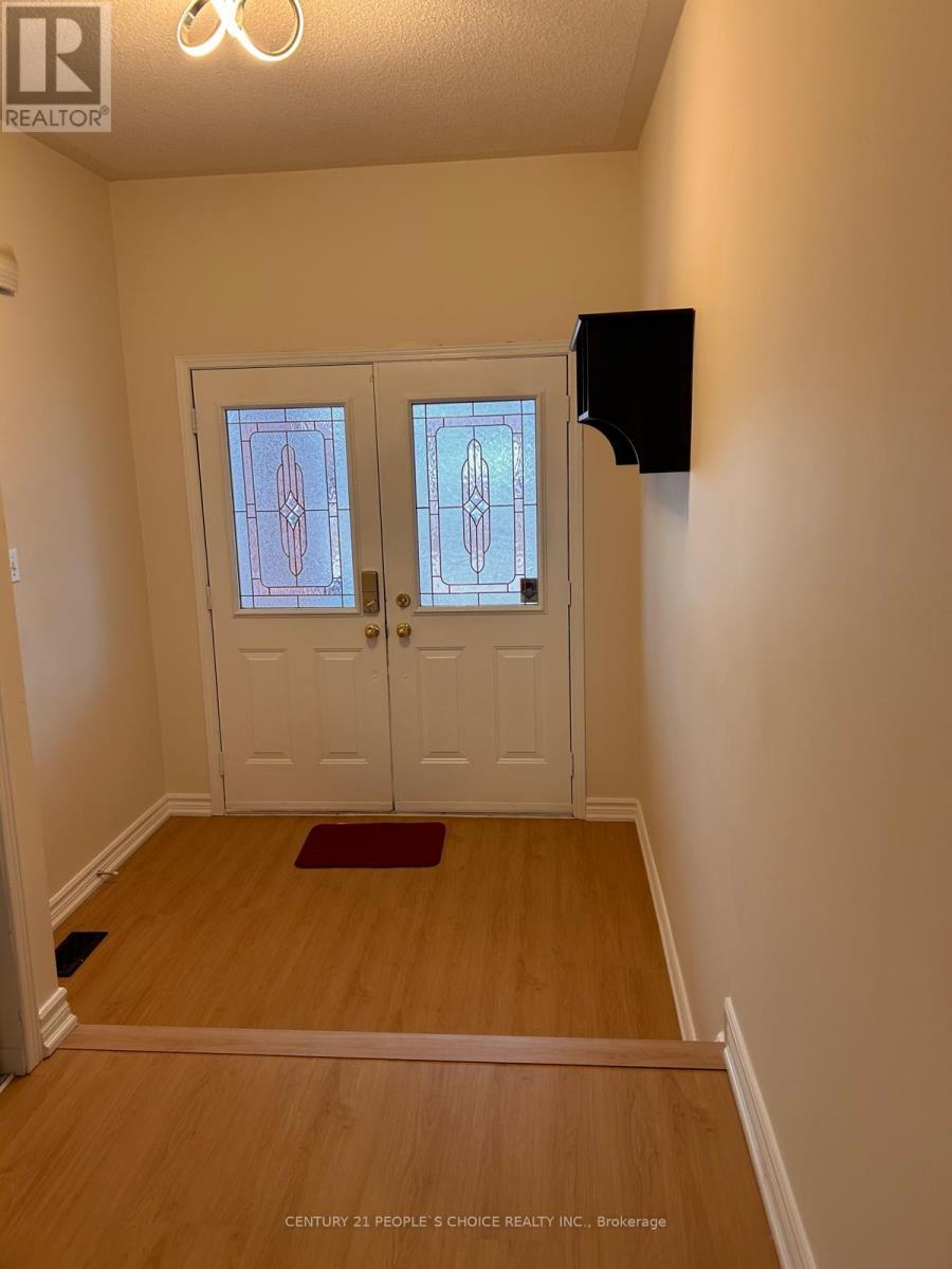 6885 Tassel Crescent, Mississauga, Ontario  L5W 1G9 - Photo 12 - W13140336