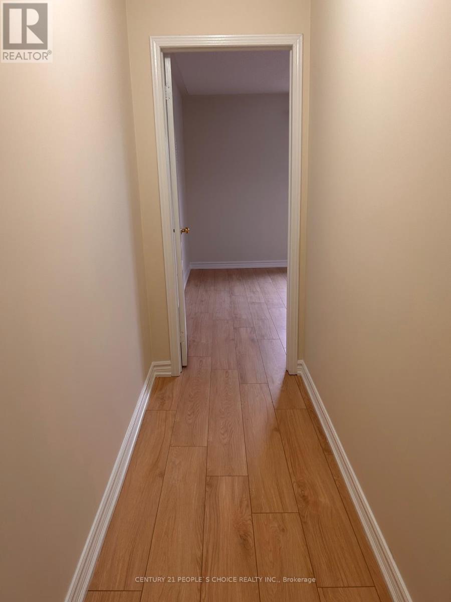 6885 Tassel Crescent, Mississauga, Ontario  L5W 1G9 - Photo 21 - W13140336