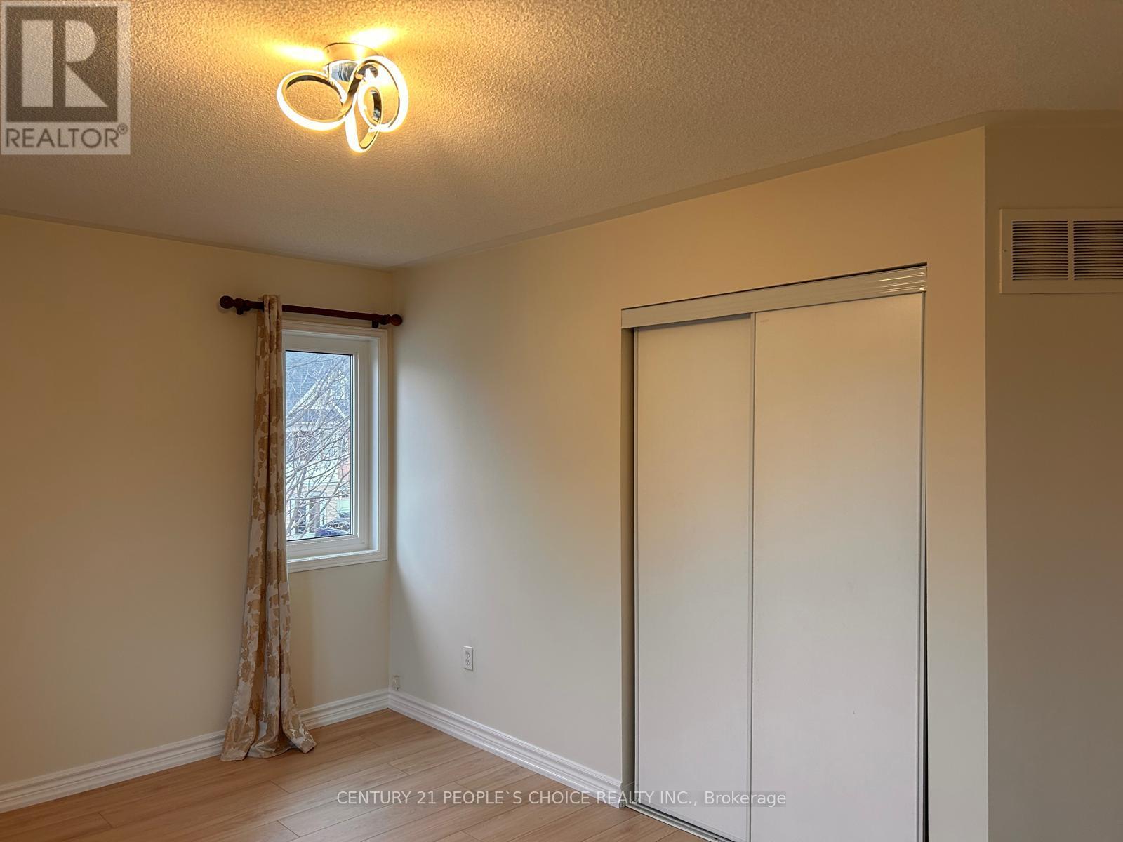 6885 Tassel Crescent, Mississauga, Ontario  L5W 1G9 - Photo 22 - W13140336
